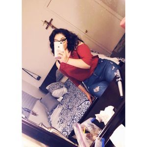 Meet your Posher, Mireya